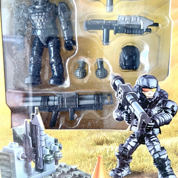 Set of 2 mega bloks unopened iron man aerial attack and Halo - Picture 2 of 6